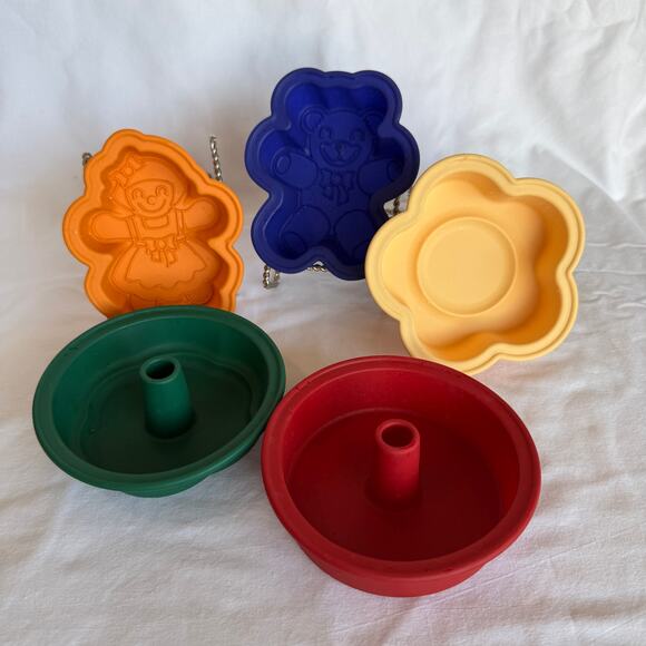 Kitchen Aid Baking Molds Silicone Set of 5 Bundt, Doll, Round, Bear, Flower - Picture 2 of 8